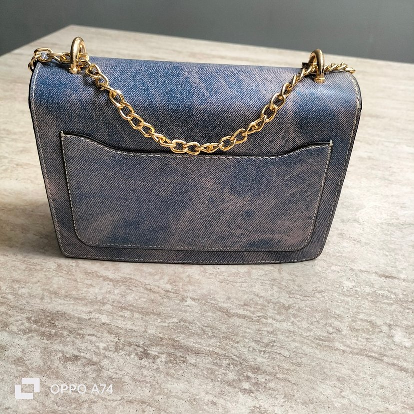 Zincir Detaylı Mavi Denim Kadın Çanta - Görsel 2