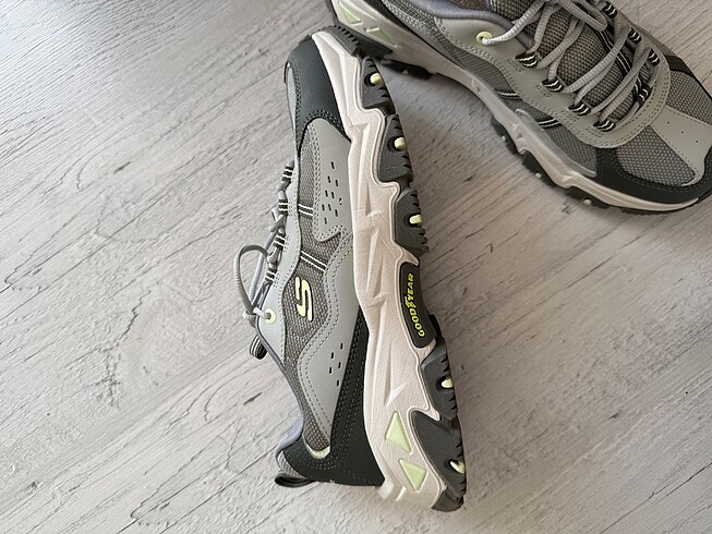 39 Beden Skechers Spor Ayakkabı