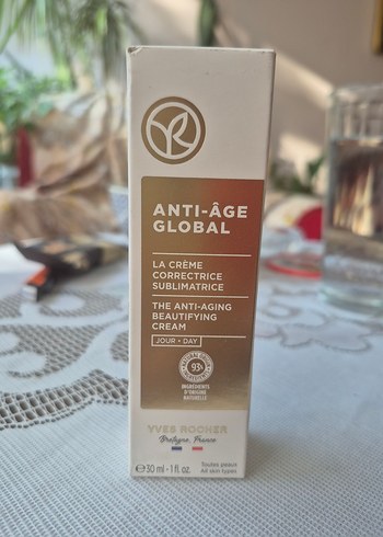 Yves Rocher Kadınlar İçin Anti-Aging Serum