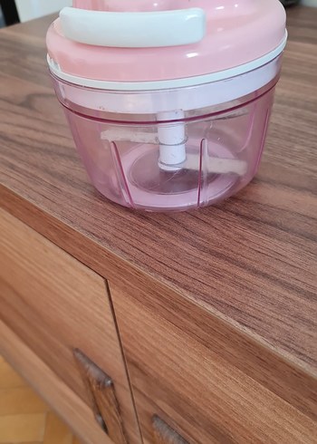 Pastel Pembe Plastik Mutfak Doğrayıcı