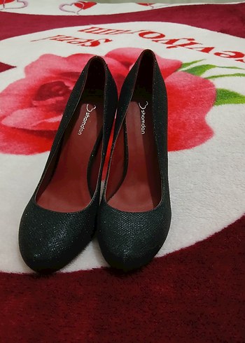 Siyah Simli Stiletto Topuklu Kadın Ayakkabı