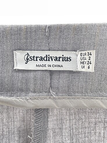 34 Beden gri Renk Stradivarius Kumaş Pantolon %70 İndirimli.