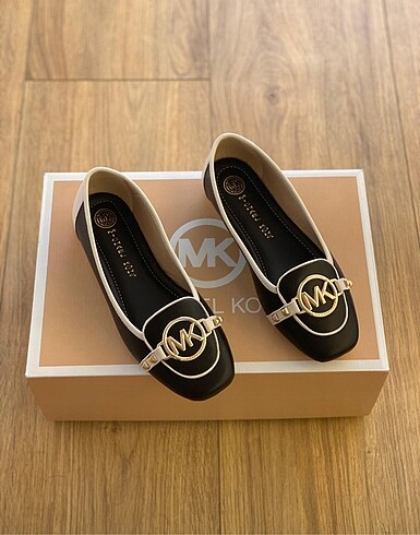 37 Beden Micheal kors babet