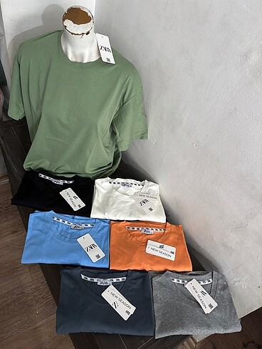 Zara Unisex T-shirt