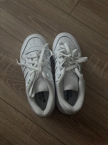 adidas spor ayakkabi beyaz