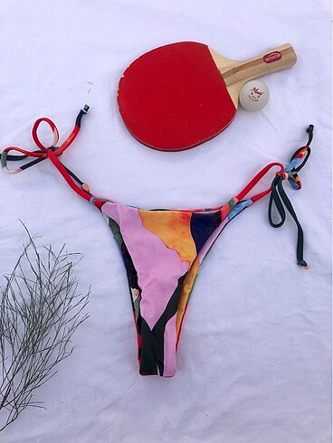 s Beden Çok renkli bikini takımı(pareolu)