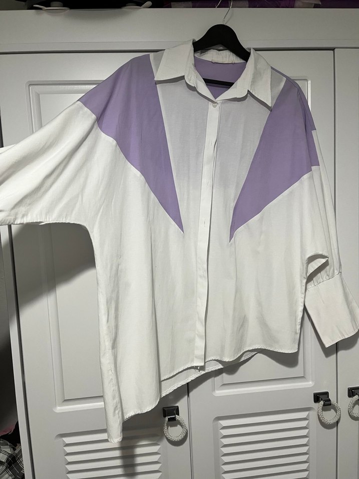 Mor Detaylı Uzun Kollu Salaş Kadın Gömlek - Görsel 3