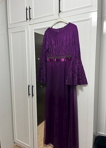 Uzun Kollu Mor Dantel Abiye Elbise - Görsel 3