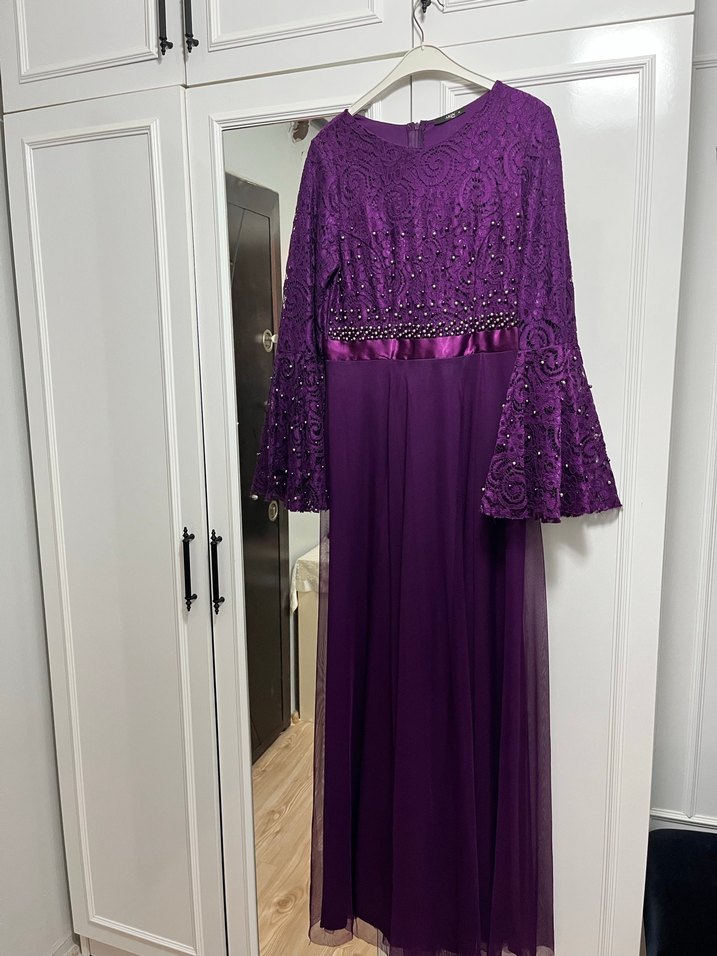 Uzun Kollu Mor Dantel Abiye Elbise - Görsel 2