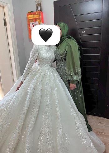 Uzun Kollu Yeşil İşlemeli Abiye Elbise - Görsel 4