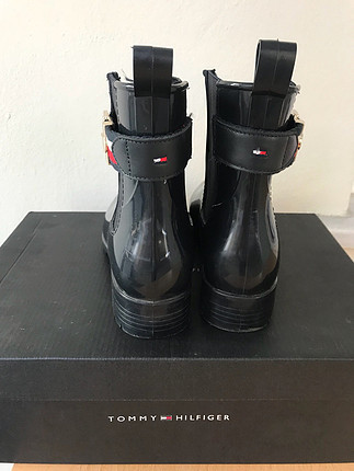 Tommy Hilfiger Tommy hilfiger bot