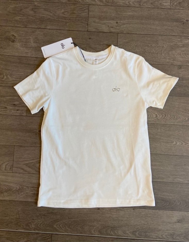 Alo yoga Kadın Siyah beyaz ekru   Kısa Kollu Tişört - Görsel 3