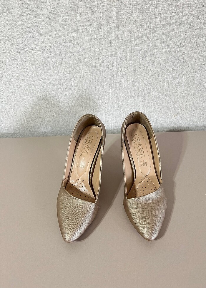 Gold topuklu ayakkabı - Görsel 2