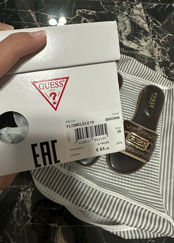 Guess Kahverengi Tokalı Terlik - Görsel 4