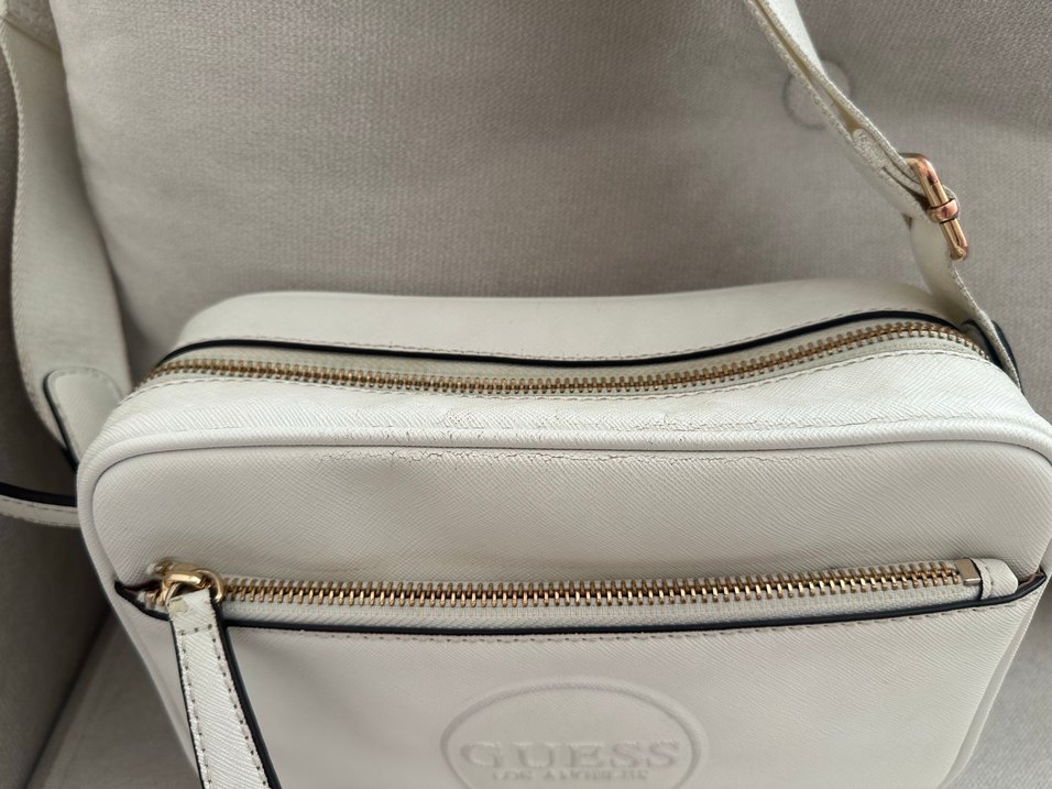 Beyaz Deri Guess Kadın Çapraz Çanta - Görsel 3
