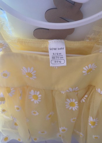 LC Waikiki Sarı Çiçek İşlemeli Kız Çocuk Elbisesi