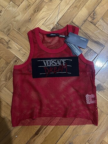 Versage marka crop