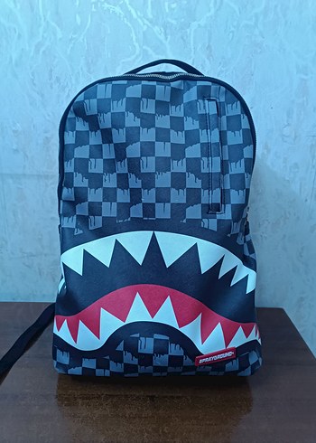 Diğer Kopekbaligi Desenli Siyah Sirt Cantasi