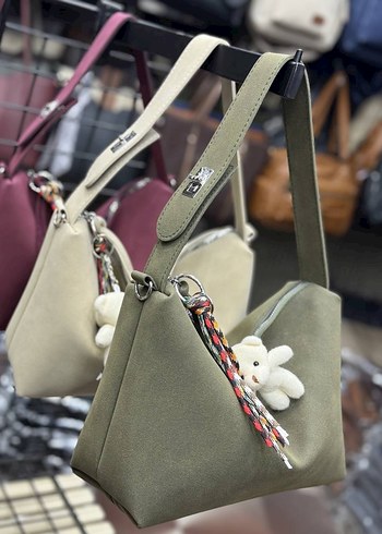 Camel Deri Kadın Çanta Püsküllü ve Ayıcık Detaylı - Görsel 4