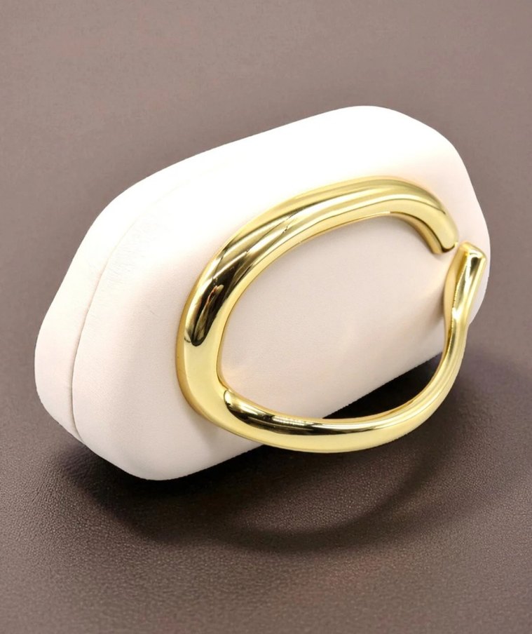 Beyaz Deri Tokalı Kadın Portföy Çanta - Görsel 2