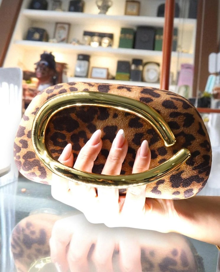 Beyaz Deri Tokalı Kadın Portföy Çanta - Görsel 3