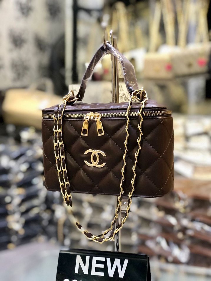 Zincir Detaylı Kahverengi İşlemeli Deri Kadın Çanta - Görsel 3