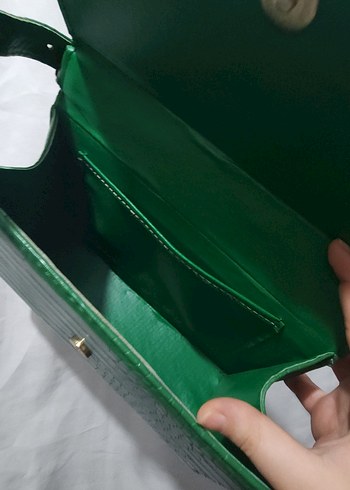 Yeşil Zincir Detaylı Deri Kadın Çanta - Görsel 3