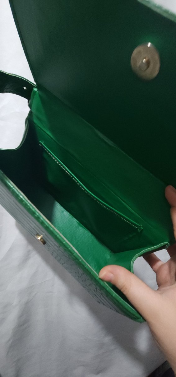 Yeşil Zincir Detaylı Deri Kadın Çanta - Görsel 3