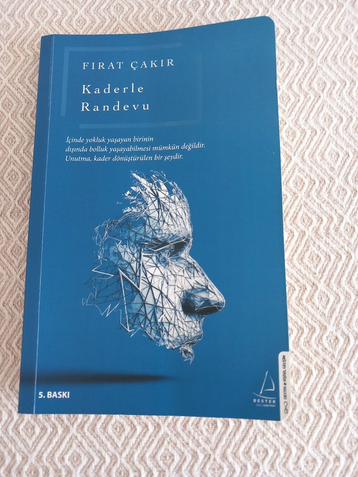 Fırat Çakır - Kaderle Randevu Şiir Kitabı - Görsel 3