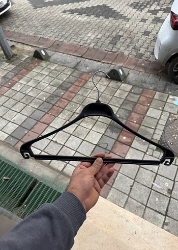 Siyah Plastik Askı - Görsel 2