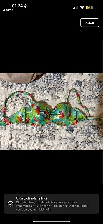 Yeşil desenli bikini takımı