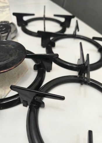 Siyah Metal Ocak Tabanları ve Izgaralar - Görsel 2