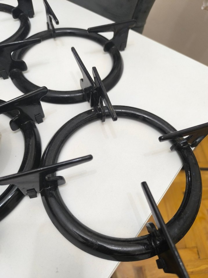 Siyah Metal Ocak Tabanları ve Izgaralar - Görsel 3