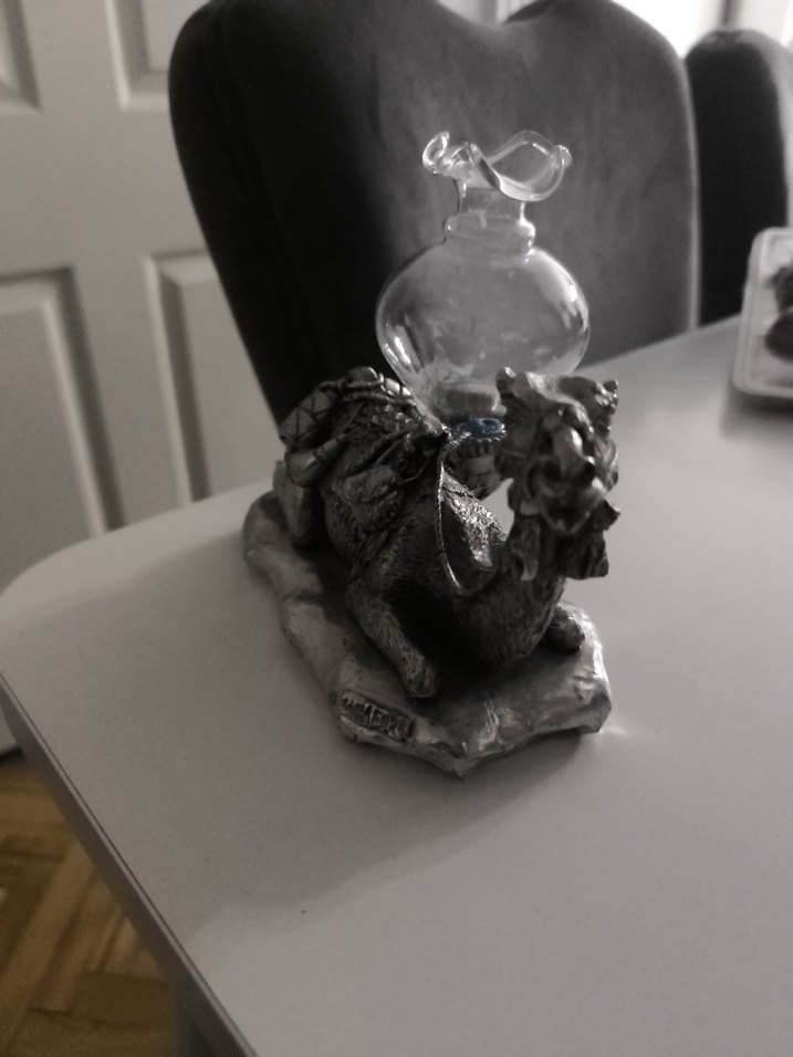 925 ayar gümüş kaplama gri deve Desenli Dekoratif Vazo - Görsel 2