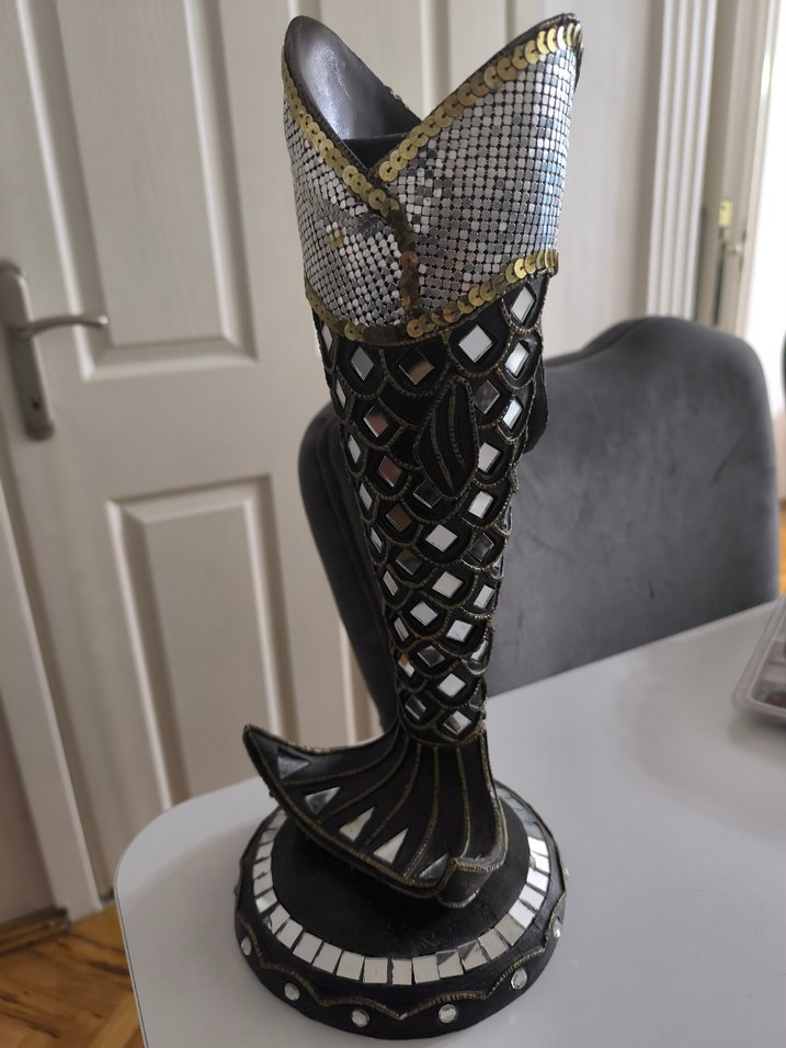 Altın Renkli Ayna ve Pul Detaylı Vazo - Görsel 2