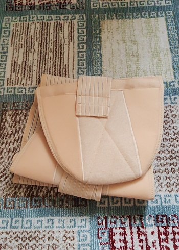 Bej Uzun Boylu Yılan desenli korse - Görsel 2