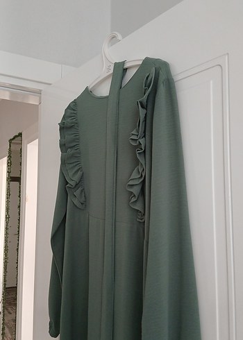 Volan Detaylı Uzun Kollu Haki Elbise - Görsel 4