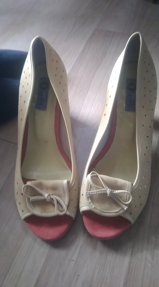 Kırmızı Tokalı Kadın Dolgu Topuk Ayakkabı 3 u tek fiyat - Görsel 3