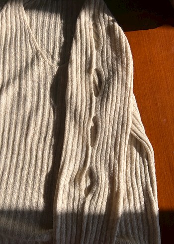 Bej V Yaka Triko Kadın Kazak - Görsel 3