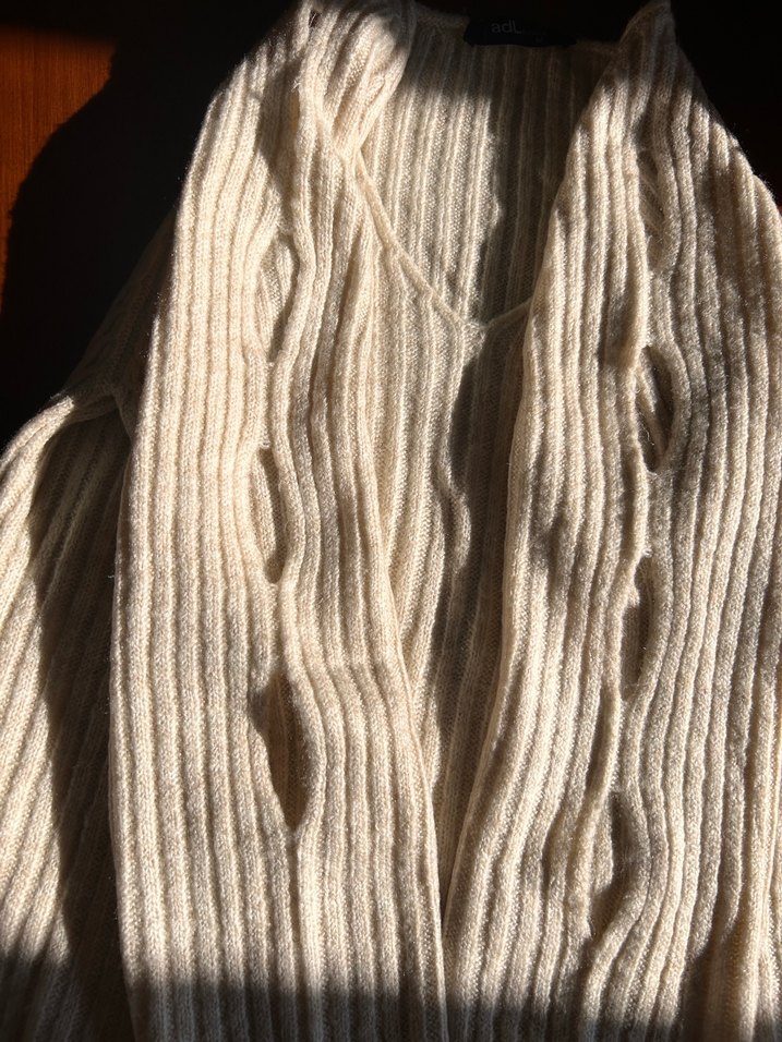 Bej V Yaka Triko Kadın Kazak - Görsel 4