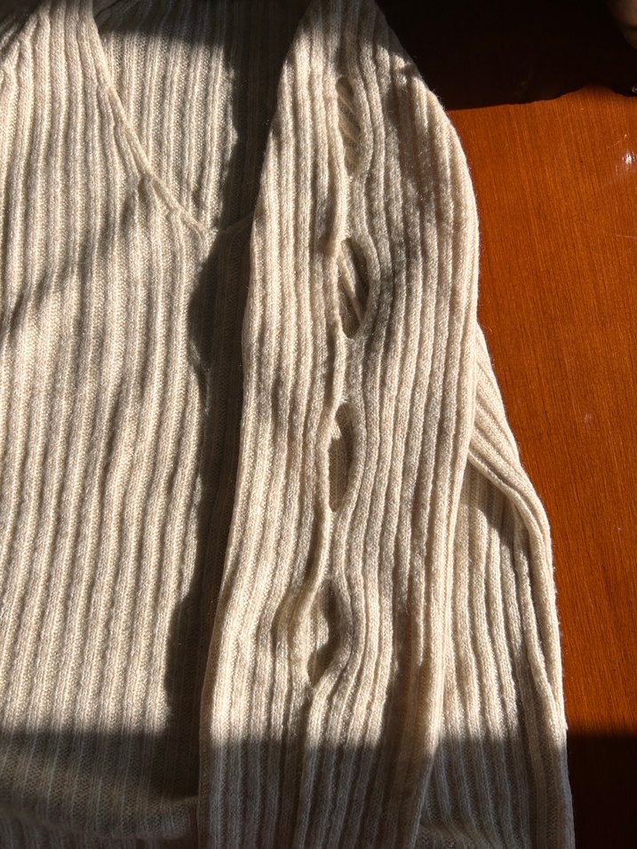 Bej V Yaka Triko Kadın Kazak - Görsel 3