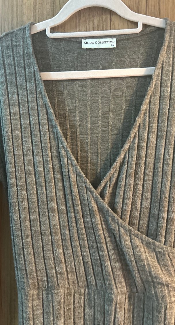 Vizon V Yaka Triko Midi Elbise - Görsel 2