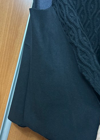 Siyah Yüksek Yakalı Örgü Kolsuz Kadın Kazak - Görsel 10