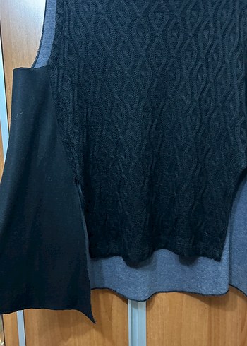 Siyah Yüksek Yakalı Örgü Kolsuz Kadın Kazak - Görsel 2