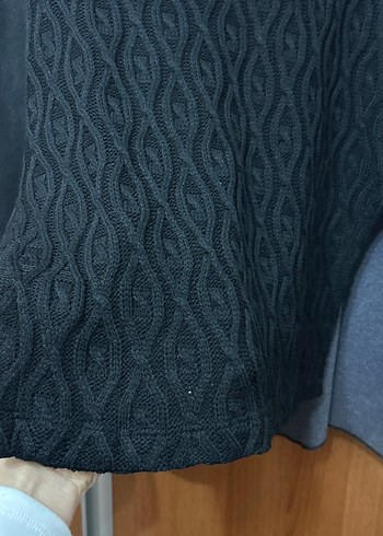 Siyah Yüksek Yakalı Örgü Kolsuz Kadın Kazak - Görsel 8