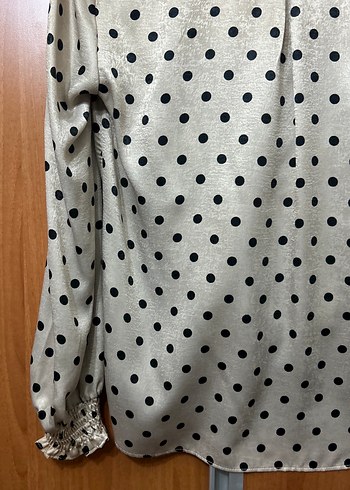 Gri Puantiyeli V Yaka Kadın Bluz - Görsel 8