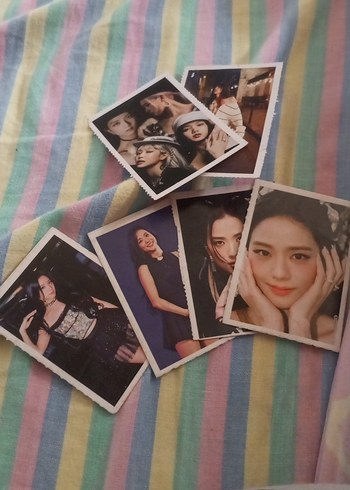 4 adet jisoo fotocard 1 adet grup 1 adet lisa