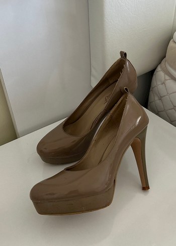 Bej Rugan Stiletto Topuklu Kadın Ayakkabı