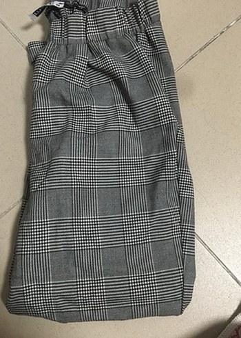 Gri Ekose Desenli Pantolon