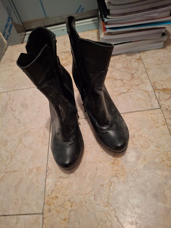 Tokalı Siyah Rugan Stiletto Topuklu Bot - Görsel 4